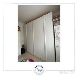 Elegante Armadio bianco 6 ante battenti