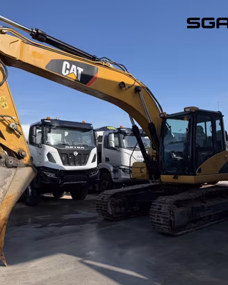 Caterpillar 323D anno 2008 12.000 perfetto stato