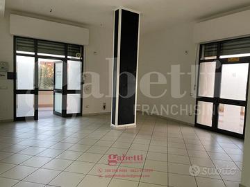 Negozio Vitulazio [cod. rif5980731VCG]