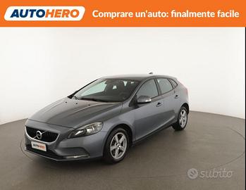VOLVO V40 XN45300