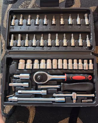 Kit 47 attrezzi chiave a cricchetto 1/4