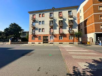 5 LOCALI A SANTHIÀ