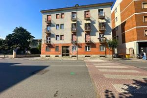 5 LOCALI A SANTHIÀ