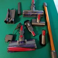 Set di accessori Dyson V10 absolute 