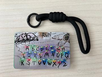 Scheda/Portachiavi Stranger Things