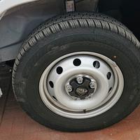set 4 cerchi + gomme  R15 Peugeot Boxer 