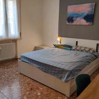 Stanza spaziosa in Centro a Mirandola