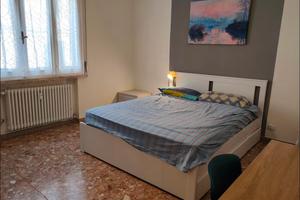 Stanza spaziosa in Centro a Mirandola