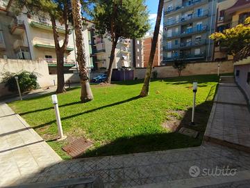 Appartamento e garage in stabile recintato