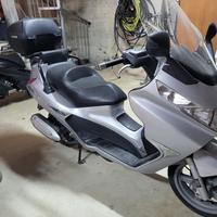 Piaggio x8