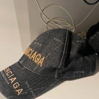 CAPPELLO VISIERA BALENCIAGA STILE JEANS