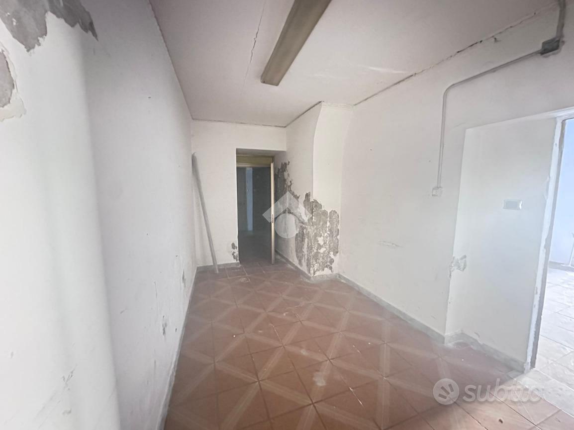 NEGOZIO A NAPOLI - Altro