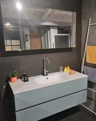 Mobile bagno cm. 120 laccato+ specchio contenitore