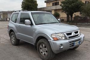 Mitsubishi Pajero 2.5 TDI 3p. Instyle