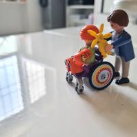 gelataio, bici, bimbo con sedia a rotelle, dentist