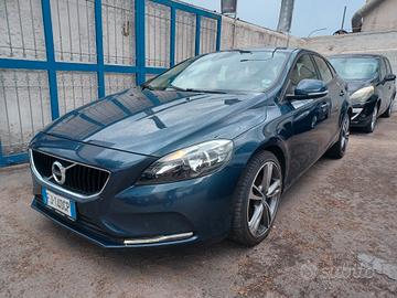 Volvo V40 D3 Geartronic Momentum ANNO 2017