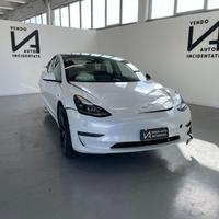 TESLA Model 3 LONG RANGE PERFORMANCE AWD