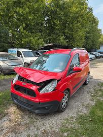 FORD TRANSIT COURIER DEL 2015 PER RICAMBI