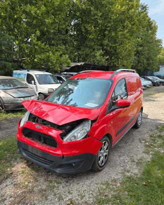 FORD TRANSIT COURIER DEL 2015 PER RICAMBI