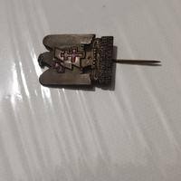 Spilla giornata delle due croci a XVII 