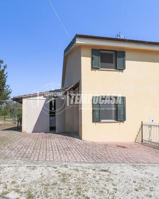 TERRACIELO INDIPENDENTE CON TERRENO DI PROPRIETÀ A