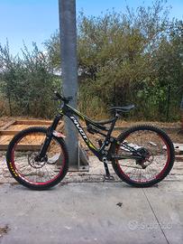 Mtb biammortizzata Pivot Mach 6 Carbon 27.5