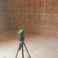 Laser parkside con tipede