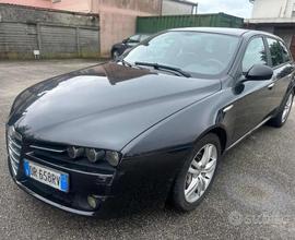 ALFA ROMEO 159 1.9 JTDm 16V Sportwagon Distincti