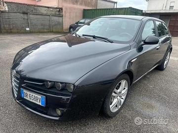 ALFA ROMEO 159 1.9 JTDm 16V Sportwagon Distincti