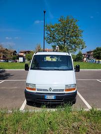 RENAULT MASTER  DOPPIA CABINA CON GRU 7 POSTI 