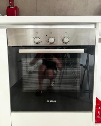 Forno incasso Bosch HBN311E2J – 66 L, 5 funzioni.