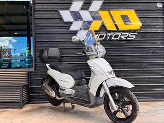 Scooter scarabeo 300 Vendita in Moto e scooter