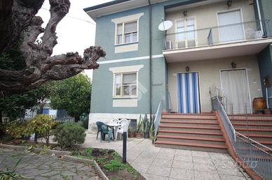 CASA SEMINDIPENDENTE A CESENA