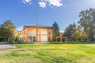 Rustico / Casale di 100 m² con 4 locali a Castel M
