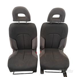 Coppia sedili anteriori Mitsubishi Pajero V60 2003