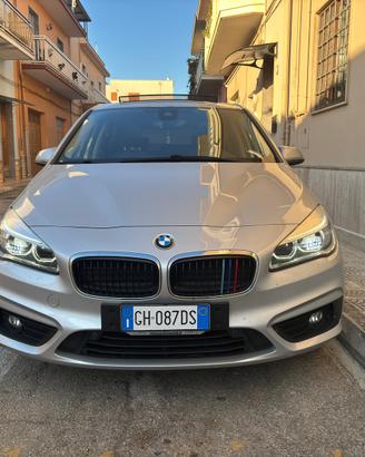 BMW 216d Active Tourer PELLE - TETTO - NAVI
