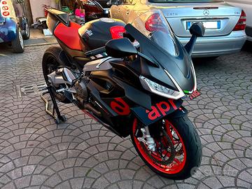 Aprilia rs 660