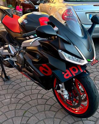 Aprilia rs 660