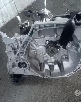 Cambio manuale Nissan Juke 1.6 HR16 benzina 2012