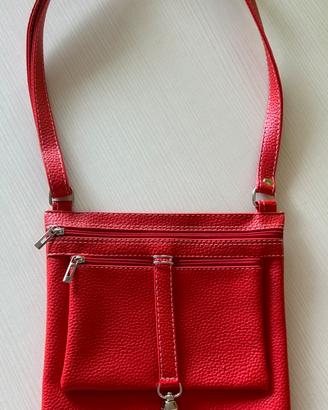 Borsa tracolla rossa con tasche
