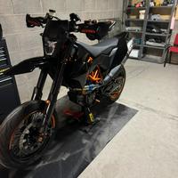 Ktm 690 smc
