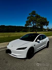 TESLA MODEL3 HIGHLAND LONG RANGE AWD 2024  PERFETT