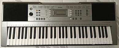 Tastiera Yamaha PSR-E353