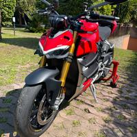 STREETFIGHTER V4S