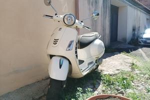 Piaggio vespa 300 gts