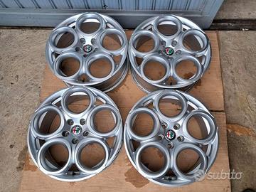 Cerchi in lega da 18 pollici Alfa Romeo Tonale ecc