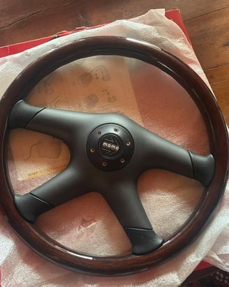 Volante momo radica