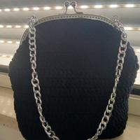 Borsa fatta a mano ad uncinetto con cordino lanato