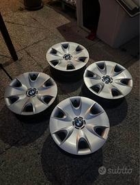 Cerchi con copricerchi 205 55 r16