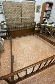 Letto completo in legno compresa rete matrimoniale